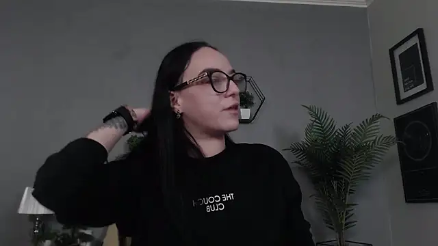 IzabelllNoir online show from May 5, 9:06 am