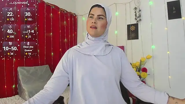 AishaAmin  online show from May 5, 12:13 pm