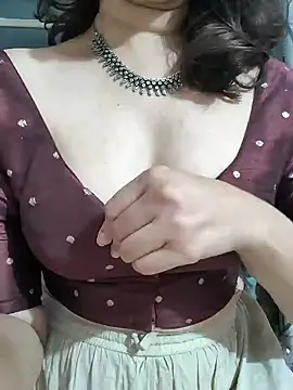 Snapshot of Brown_Maxi chatting on December 13, 1:44 pm Brown Maxi online show from December 13, 1:44 pm