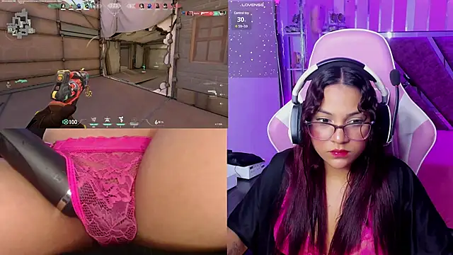 PetiteSophie  online show from January 12, 5:33 pm