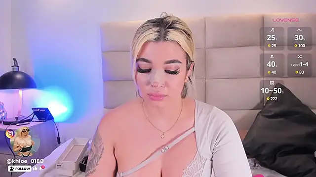 Snapshot of khloe__018 chatting on January 7, 5:20 pm khloe 018 online show from January 7, 5:20 pm