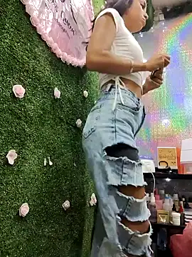 Anifer online show from December 14, 3:04 pm