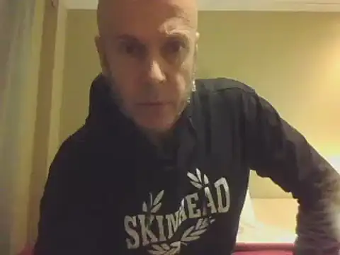 Snapshot of SHARPSkinhead chatting on February 27, 11:26 pm SHARPSkinhead online show from February 27, 11:26 pm