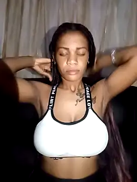 Snapshot of BarbieDoll_03 chatting on March 15, 10:33 pm BarbieDoll 03 online show from March 15, 10:33 pm