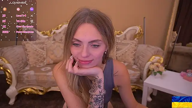 ChloeBrightt online show from September 19, 8:09 pm