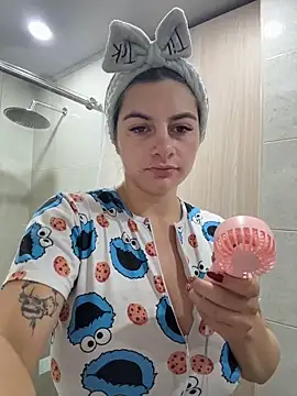 Snapshot of AtheneaRossi chatting on March 9, 12:09 pm AtheneaRossi online show from March 9, 12:09 pm