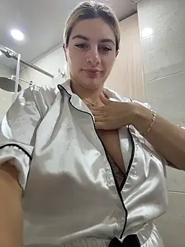 Snapshot of AtheneaRossi chatting on March 31, 8:59 am AtheneaRossi online show from March 31, 8:59 am