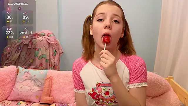 PrincessLittleKiki online show from December 16, 7:35 am