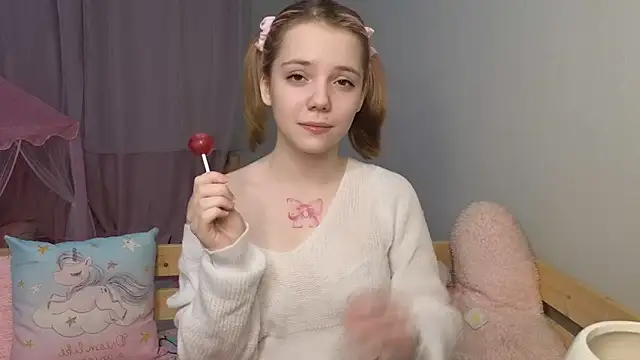 PrincessLittleKiki online show from March 17, 4:43 pm