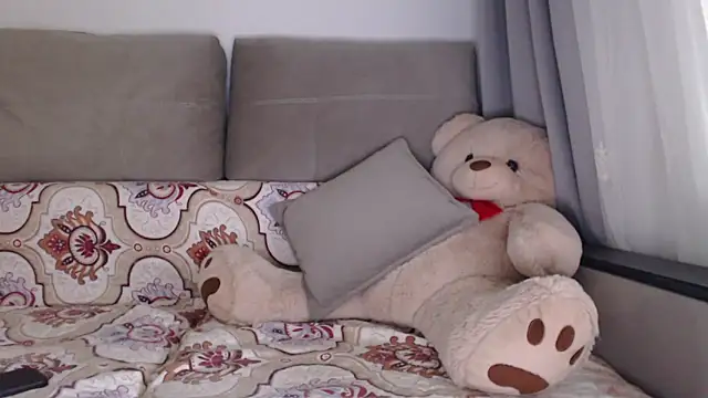  JustmeHere  online show from November 4, 8:46 am