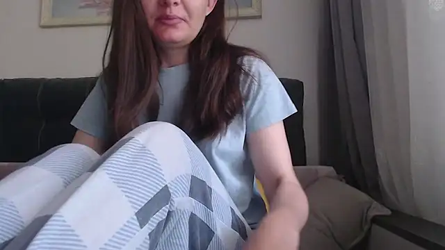  JustmeHere  online show from May 14, 7:26 am