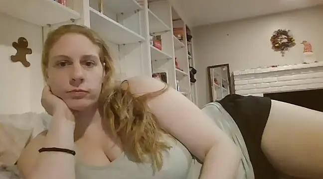 MsLG12301 online show from March 7, 12:04 am