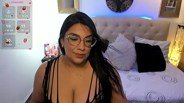 Daring  natasha  online show from December 4, 1:25 am