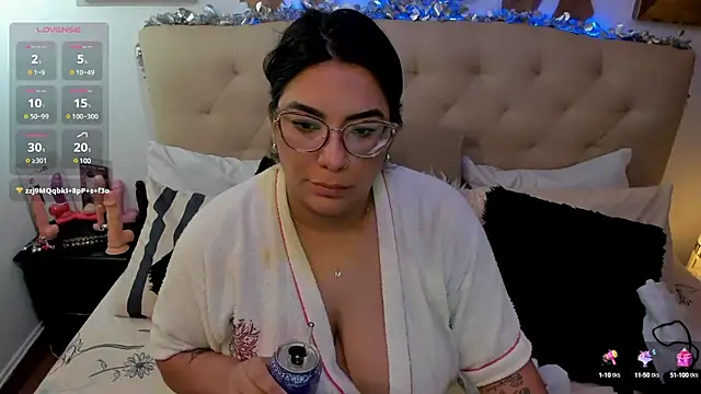 Daring  natasha  online show from December 14, 7:40 am