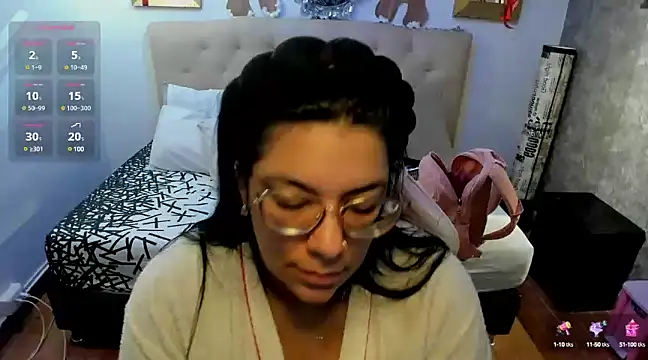 Daring  natasha  online show from December 30, 2:20 am