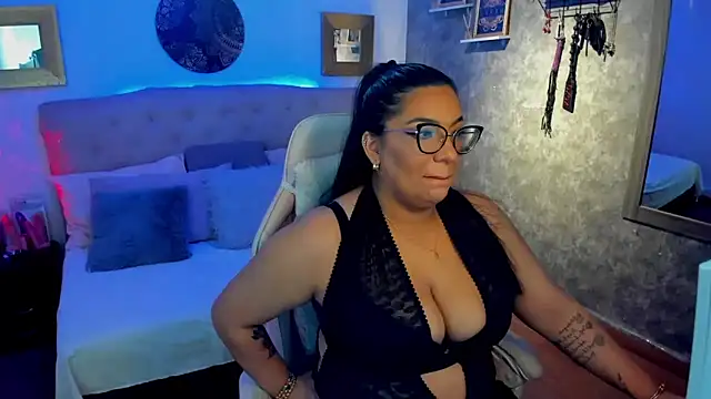 Daring  natasha  online show from February 28, 4:43 am