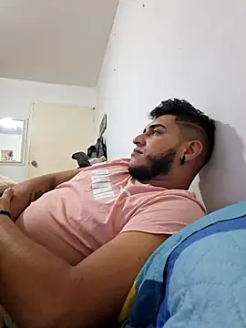 Snapshot of Juanhots chatting on January 11, 10:04 pm Juanhots online show from January 11, 10:04 pm