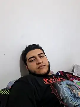 Snapshot of Juanhots chatting on February 16, 7:37 am Juanhots online show from February 16, 7:37 am