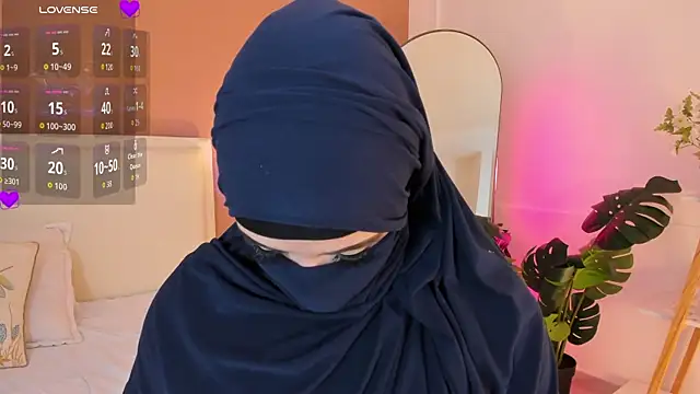 anna-henao online show from September 24, 7:06 pm