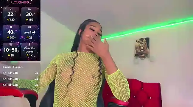 Snapshot of naomy__xx chatting on February 4, 4:37 am naomy xx online show from February 4, 4:37 am