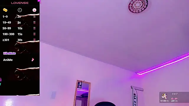 Snapshot of naomy__xx chatting on February 13, 10:02 am naomy xx online show from February 13, 10:02 am