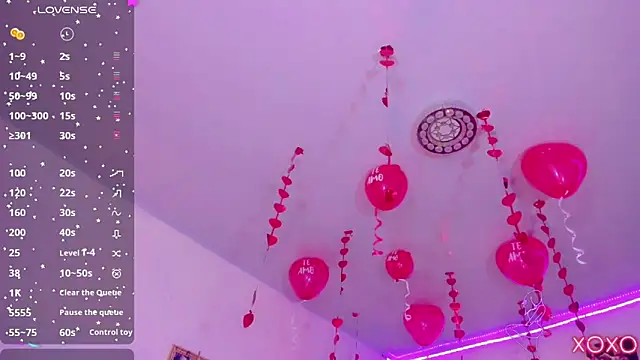 Snapshot of naomy__xx chatting on February 17, 10:29 am naomy xx online show from February 17, 10:29 am