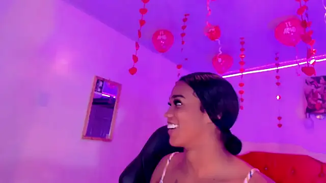 Snapshot of naomy__xx chatting on February 22, 9:59 pm naomy xx online show from February 22, 9:59 pm