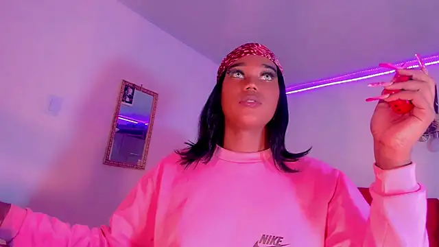 Snapshot of naomy__xx chatting on March 13, 5:43 am naomy xx online show from March 13, 5:43 am