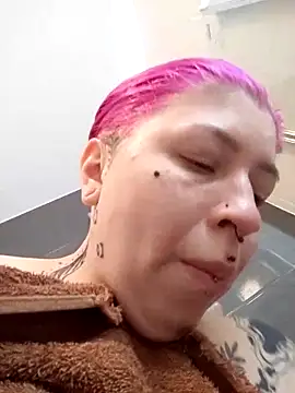 Snapshot of divine_eve chatting on October 1, 11:05 am divine eve online show from October 1, 11:05 am