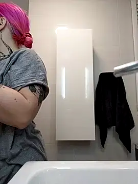 Snapshot of divine_eve chatting on October 22, 12:38 pm divine eve online show from October 22, 12:38 pm