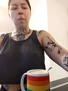 Snapshot of divine_eve chatting on October 26, 1:06 pm divine eve online show from October 26, 1:06 pm