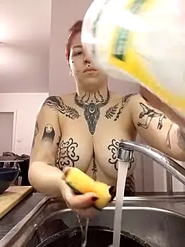 Snapshot of divine_eve chatting on October 31, 3:24 pm divine eve online show from October 31, 3:24 pm