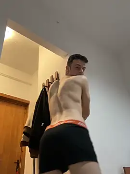 Snapshot of Kosty61_ chatting on February 4, 10:15 pm Kosty61 online show from February 4, 10:15 pm