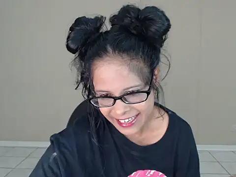 Snapshot of TaylorLove69 chatting on January 27, 9:33 pm TaylorLove69 online show from January 27, 9:33 pm