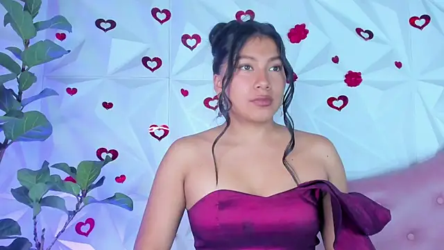 LinnaGardenia online show from March 2, 2:10 pm