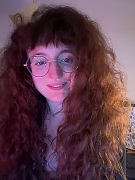 Snapshot of _foxygirl_ chatting on March 18, 9:53 pm foxygirl online show from March 18, 9:53 pm