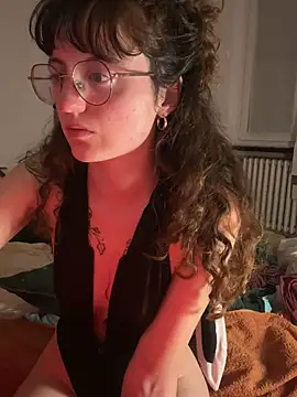  foxygirl  online show from March 23, 9:41 pm