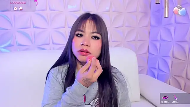 Snapshot of jessymorgan_ chatting on January 18, 6:45 am jessymorgan online show from January 18, 6:45 am