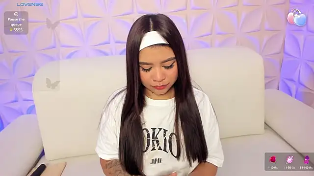 Snapshot of jessymorgan_ chatting on February 13, 6:30 am jessymorgan online show from February 13, 6:30 am