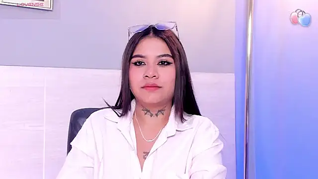 Snapshot of jessymorgan_ chatting on February 21, 3:45 am jessymorgan online show from February 21, 3:45 am