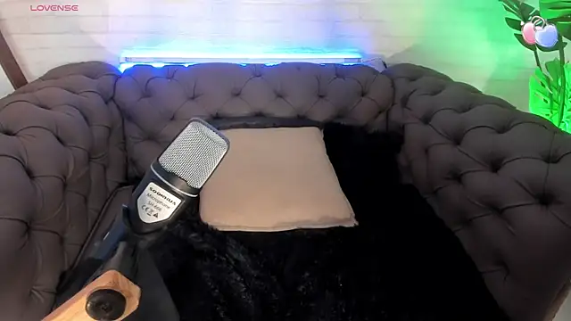 Snapshot of jessymorgan_ chatting on February 27, 3:58 am jessymorgan online show from February 27, 3:58 am