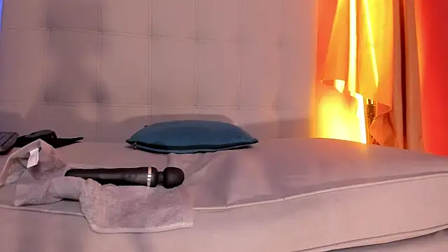 Snapshot of jessymorgan_ chatting on March 3, 6:48 am jessymorgan online show from March 3, 6:48 am