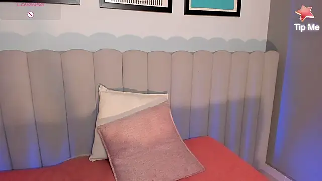 Snapshot of jessymorgan_ chatting on March 15, 10:55 pm jessymorgan online show from March 15, 10:55 pm