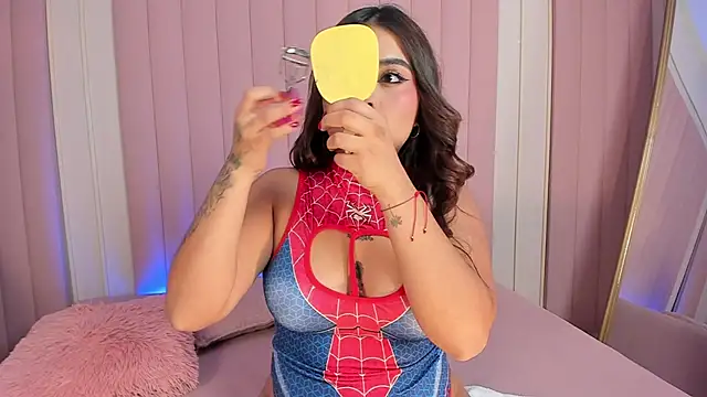 Snapshot of jessymorgan_ chatting on October 31, 3:51 am jessymorgan online show from October 31, 3:51 am