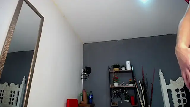 Jhonny-Blake online show from December 16, 9:09 pm
