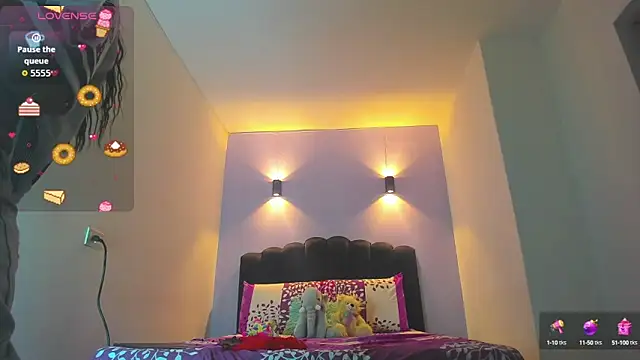 Sofia Clauss  online show from September 17, 4:14 am