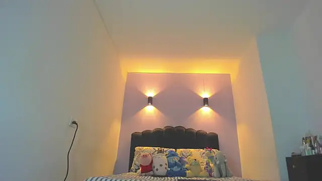 Snapshot of Sofia_Clauss_ chatting on May 9, 4:50 am Sofia Clauss online show from May 9, 4:50 am