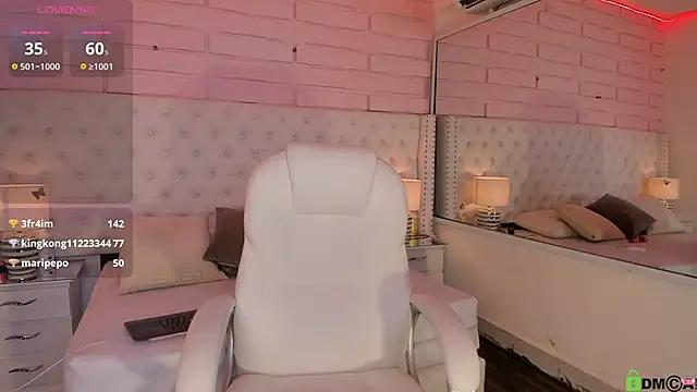 Snapshot of Yaaky_ chatting on January 28, 11:07 pm Yaaky online show from January 28, 11:07 pm