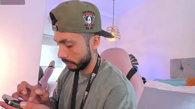 Tom cooper  online show from December 20, 1:07 pm