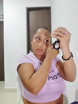 Snapshot of zandra_kiman chatting on September 27, 4:17 am zandra kiman online show from September 27, 4:17 am